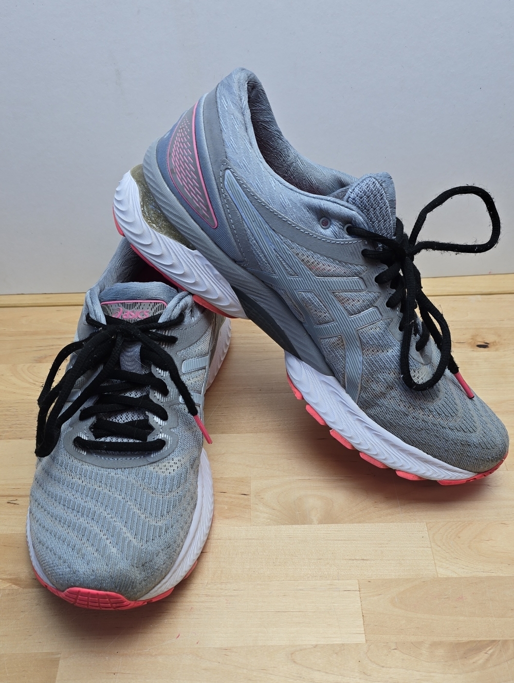 Asics GEL-NIMBUS 22 LITE-SHOW Women's Size 9.5 / Men's 8* Model 1012A585